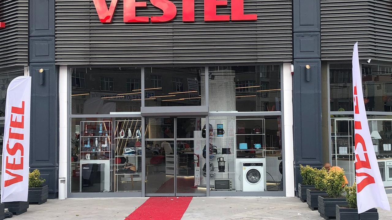 Vestel'in 2. Çeyrek Zararı Azaldı: Analistler Hisse Üzerindeki Etkiyi Sınırlı Olarak Görüyor