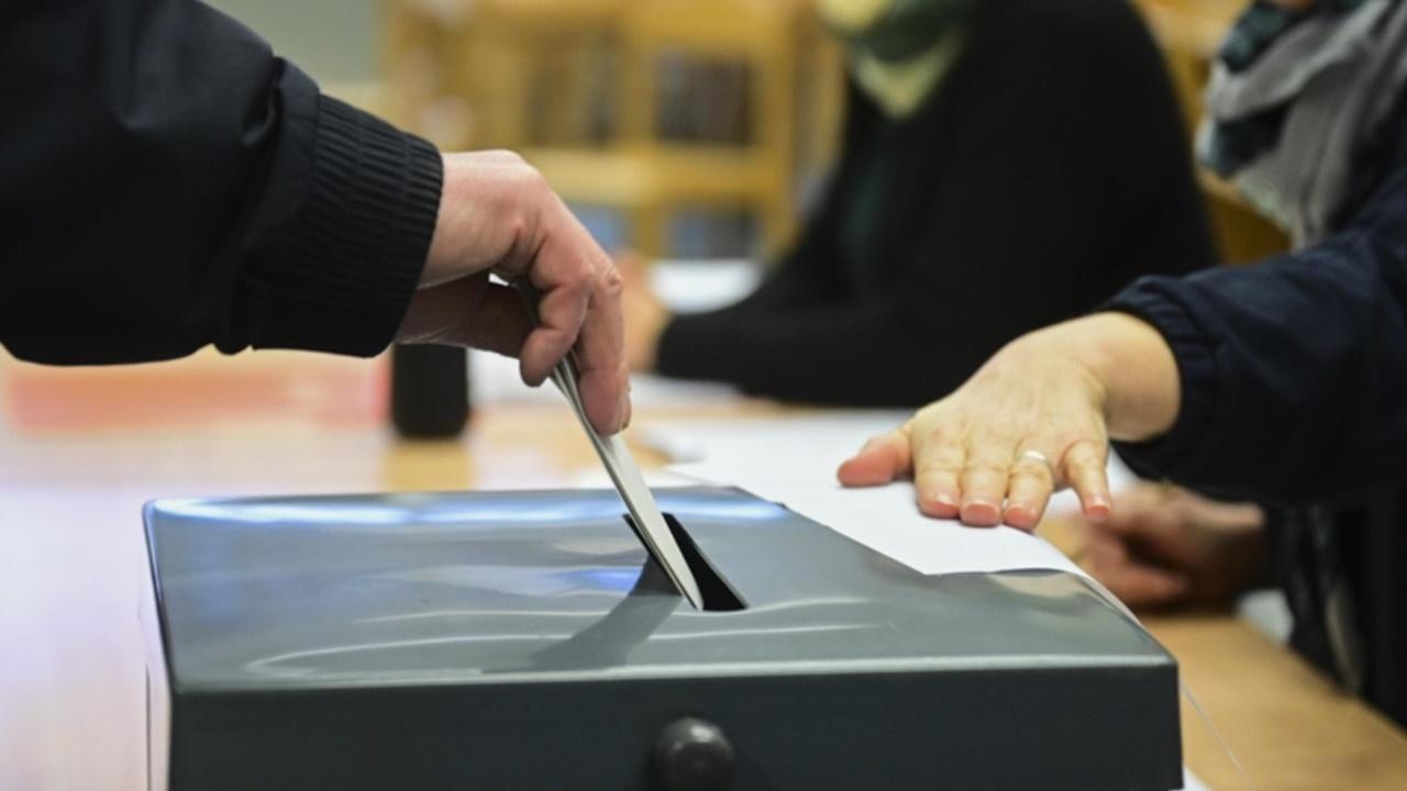 AfD, Almanya'da İlk Kez Bir Eyalet Seçimini Kazandı: Oy Oranıyla Zafer