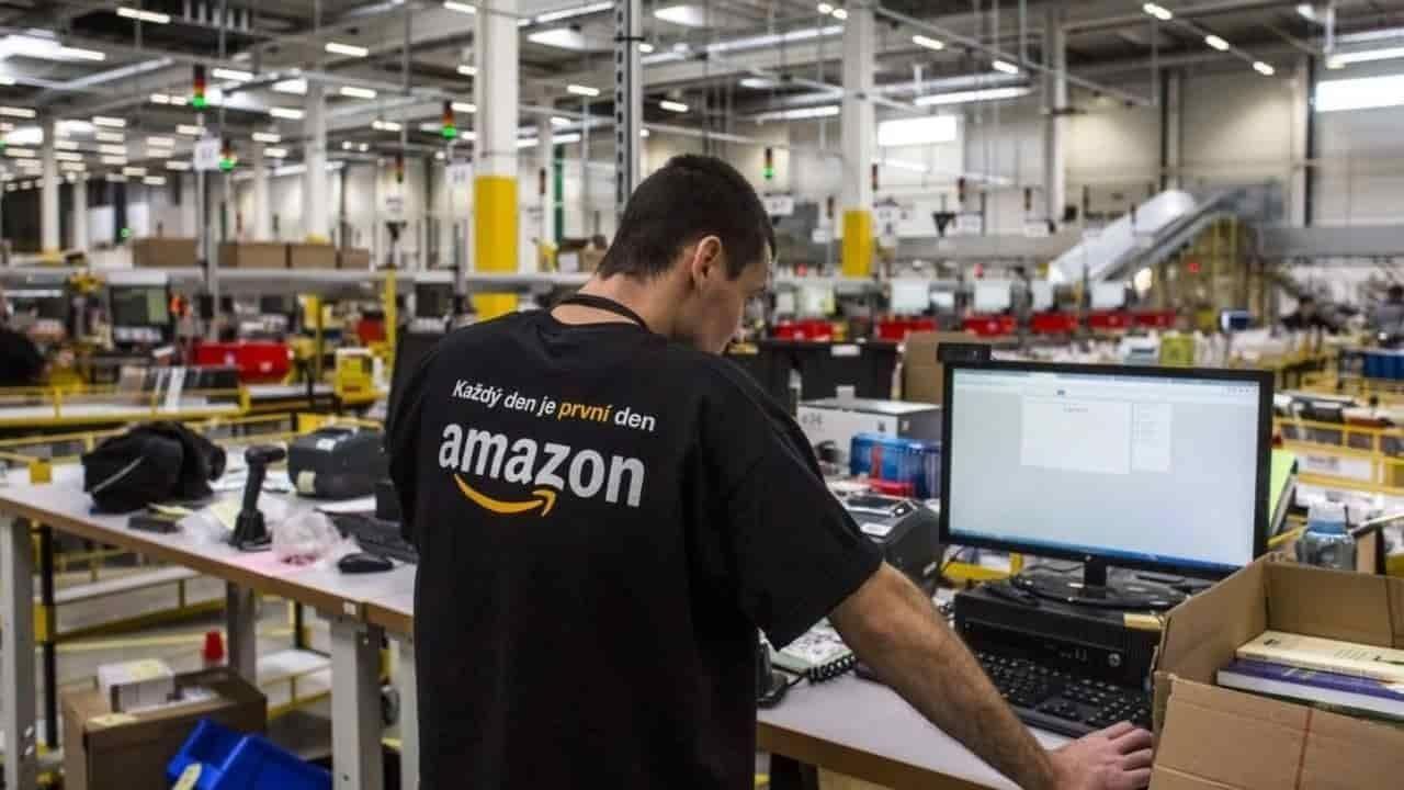 Amazon Çalışanları 5 Gün Ofise Çağrıldı: 73'ü İş Aramayı Düşünüyor!