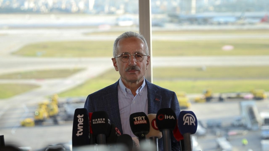 İstanbul ve Sabiha Gökçen Havalimanları: Türkiye'nin 'ini Taşıdı!