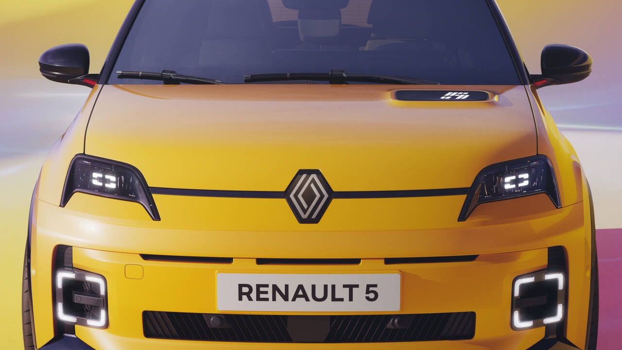 Renault, 7 Dünya Prömiyeriyle Paris Otomobil Fuarında Elektrikli Geleceğe Yol Alıyor