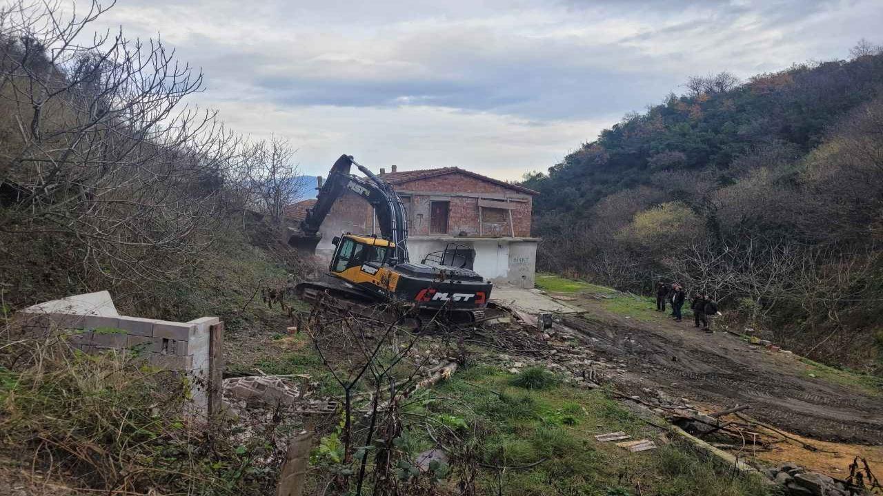 Ormanlarda 17. Madde Uygulanıyor: Kaçak Yapılar Yıkılacak