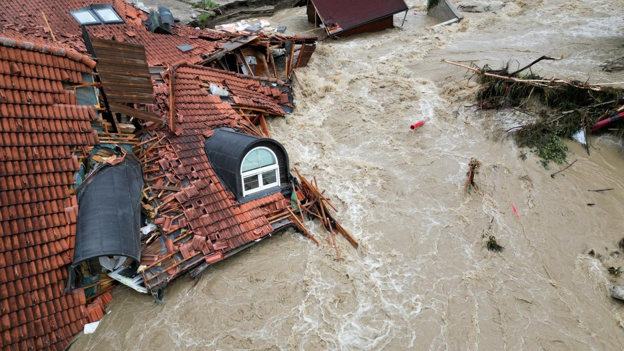 Orta Avrupa'da Sel Felaketi: 1 Milyar Euro'nun Üzerinde Ekonomik Kayıp