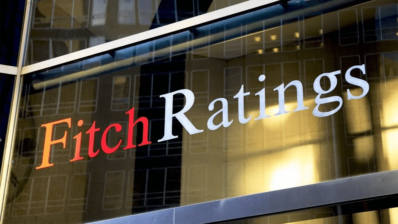 İngiltere Ekonomisi Büyüyor: Fitch 2024 Tahminini Yükseltti