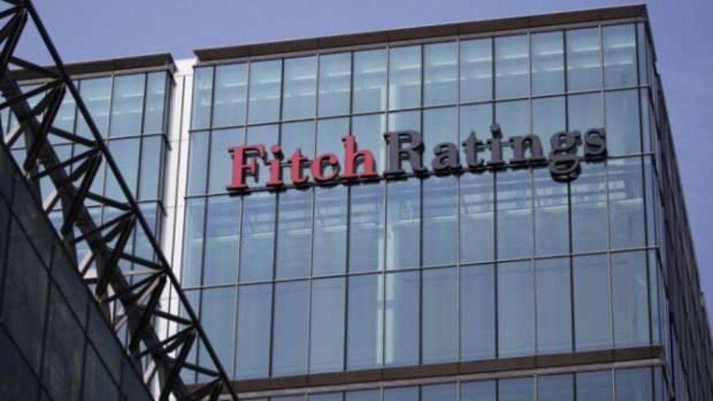 Fitch, İngiltere'nin Kredi Notunu 'AA-' Olarak Teyit Etti: Görünüm Negatif