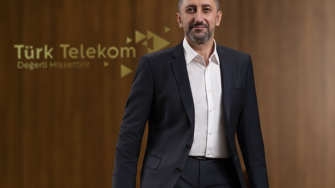 Türk Telekom'dan 50 Yeni Okulda Az Gören Çocuklara Işık: TahtApp Uygulaması Genişliyor