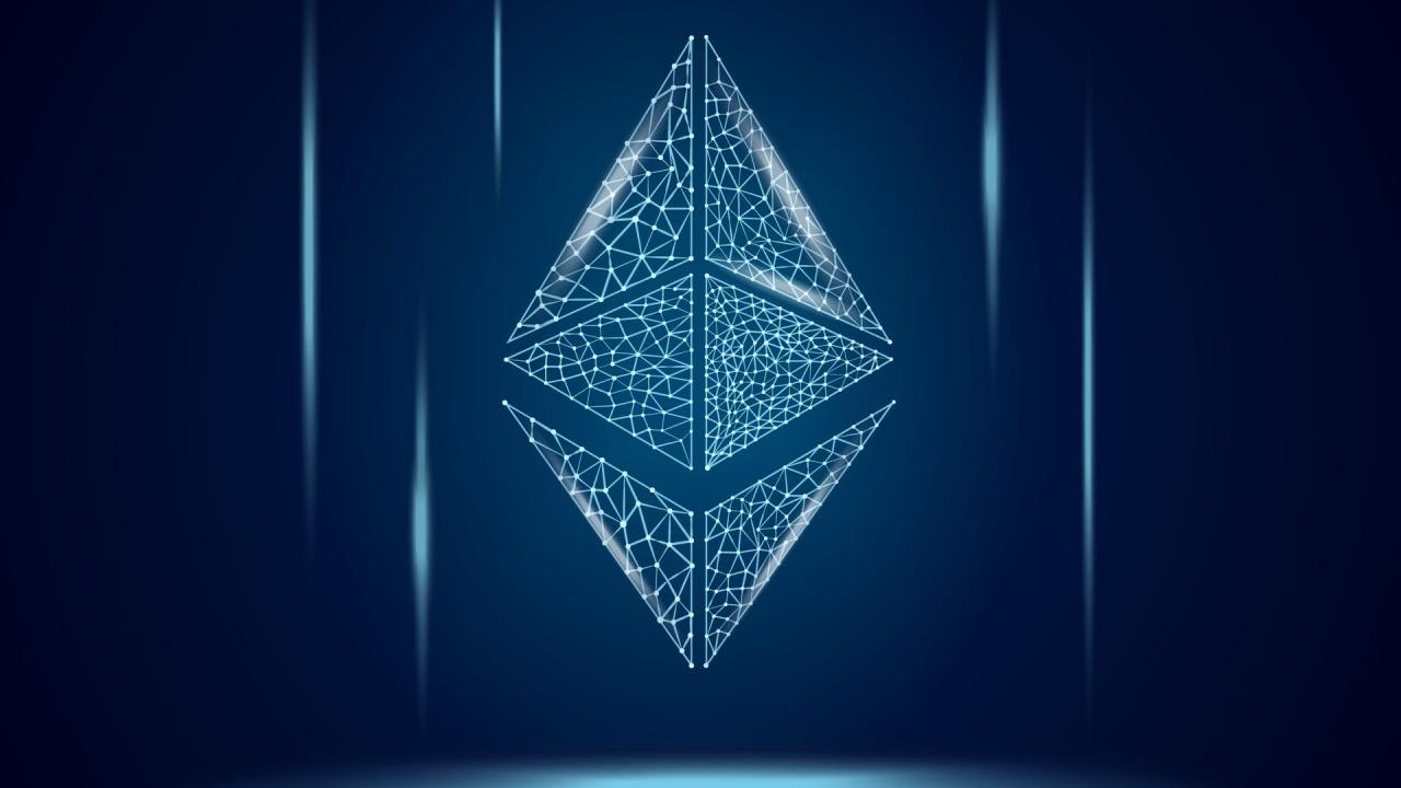 8 Yıllık Uyku Sonrası Ethereum Balinası 38 Milyon Dolarlık ETH Satmaya Başladı