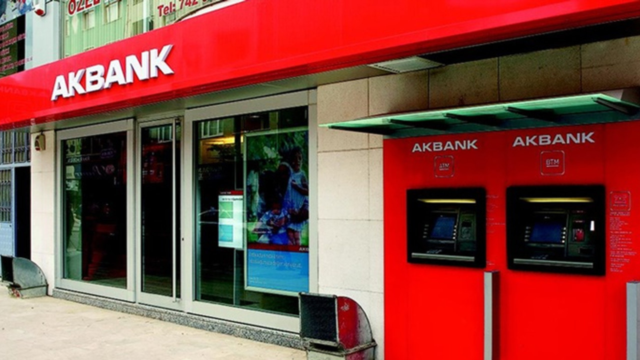 Akbank Çalışma Saatleri 2024