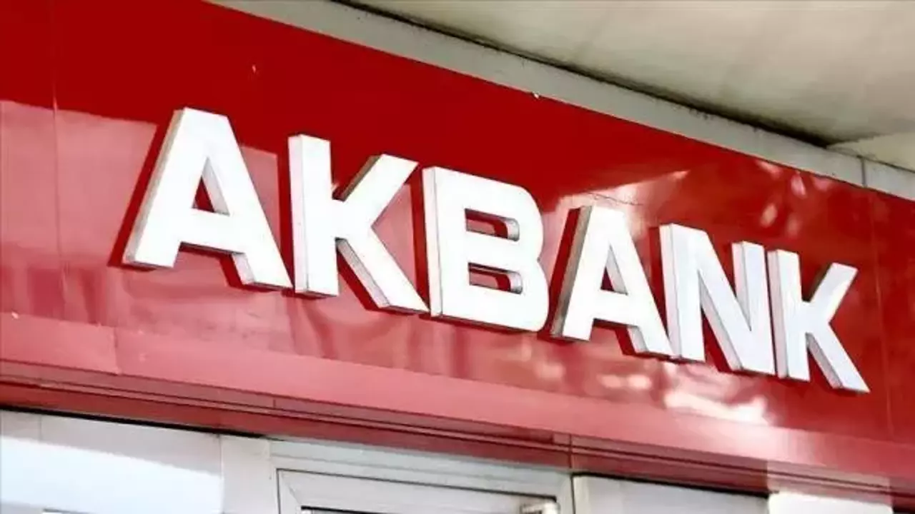 Akbank Küçükbakkalköy Şubesi