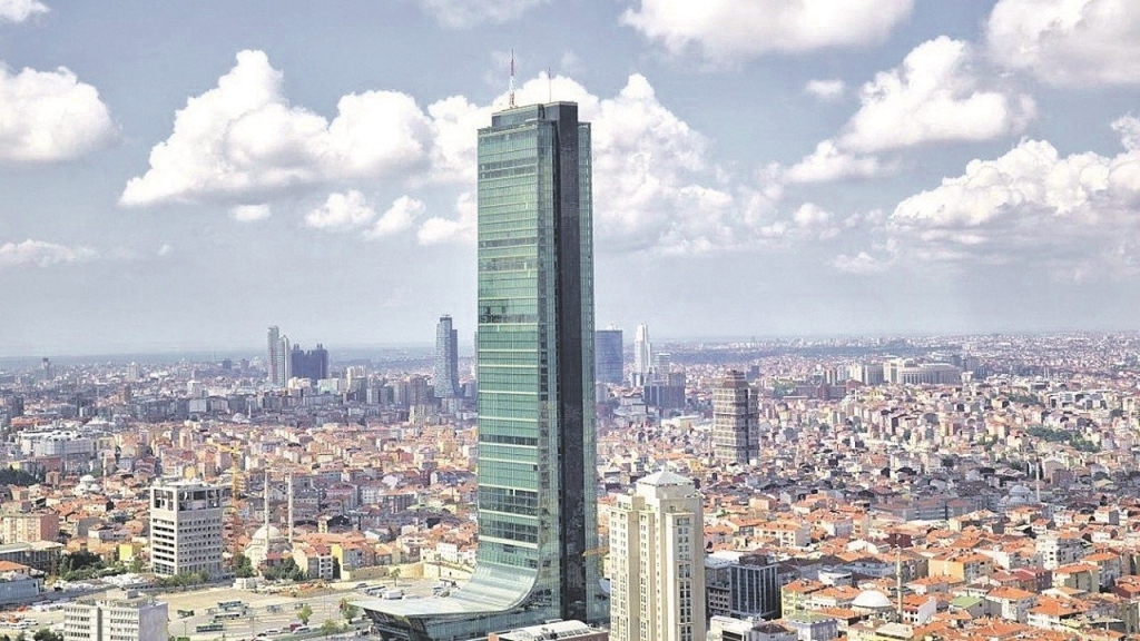 İstanbul'un Simge Binası Sapphire, 100 Milyon Dolarlık Değer Kaybıyla Ofise Dönüşüyor