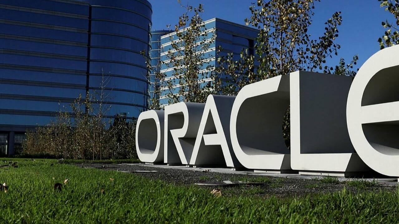 Oracle'ın 66 Milyar Dolarlık Gelir Hedefi Hisseleri %6'dan Fazla Yükseltti