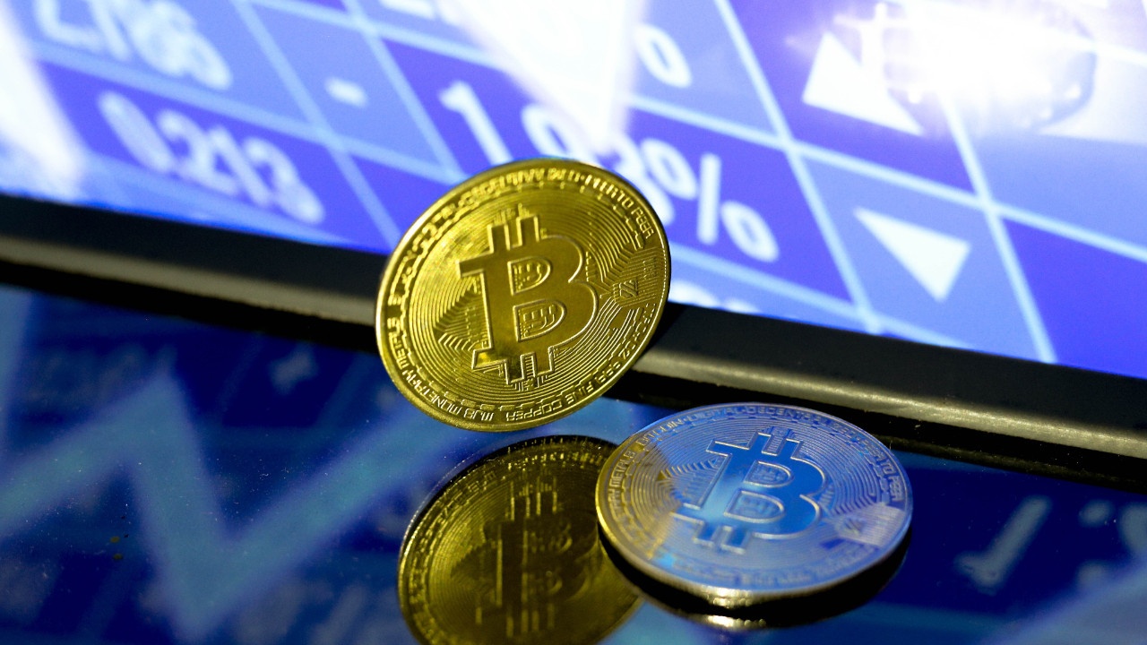 Bitcoin ETF'leri Kurumsal Yatırımcıları Çekiyor: 6 Ayda 1000'den Fazla Firma Yatırım Yaptı