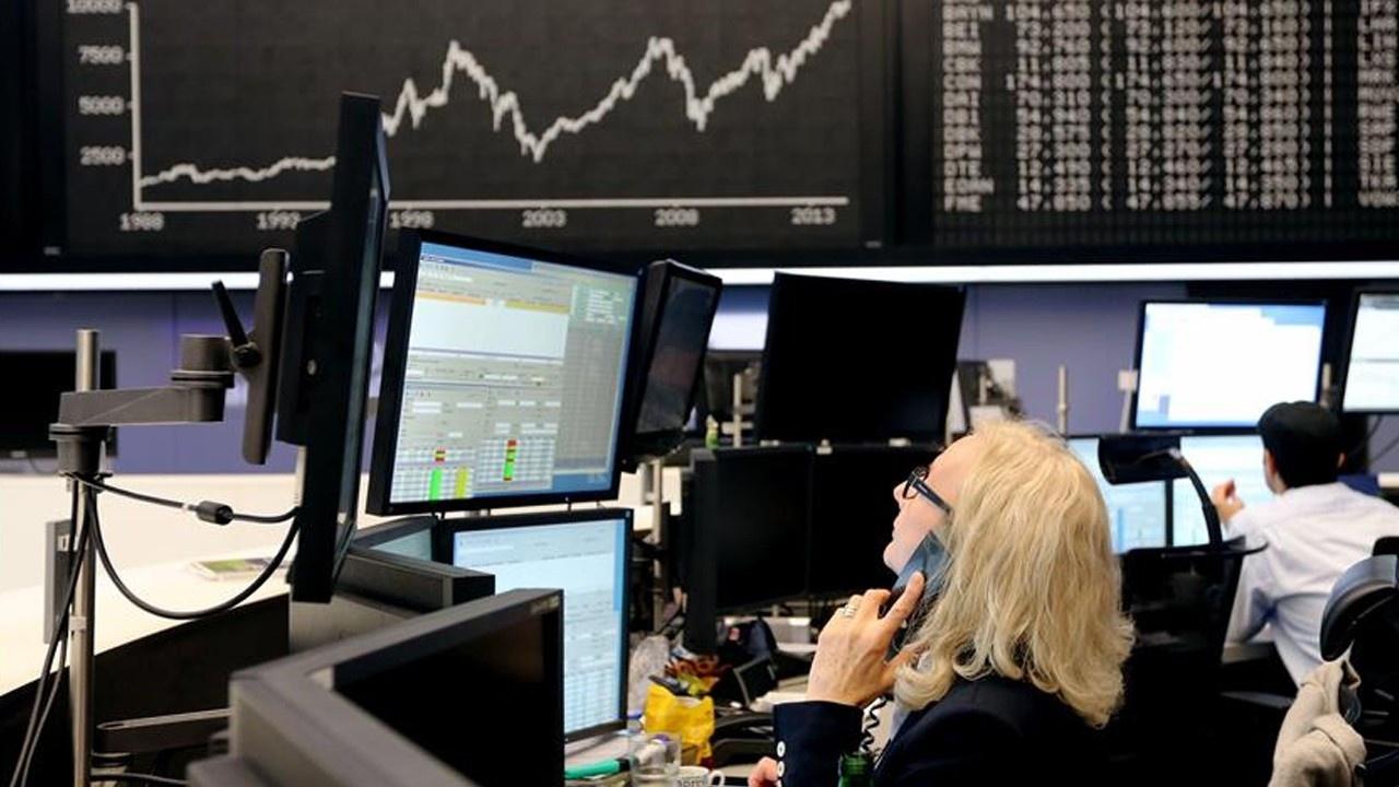 DAX Endeksi Tarihi Rekor Kırdı: 16.000 Puanı Geçti