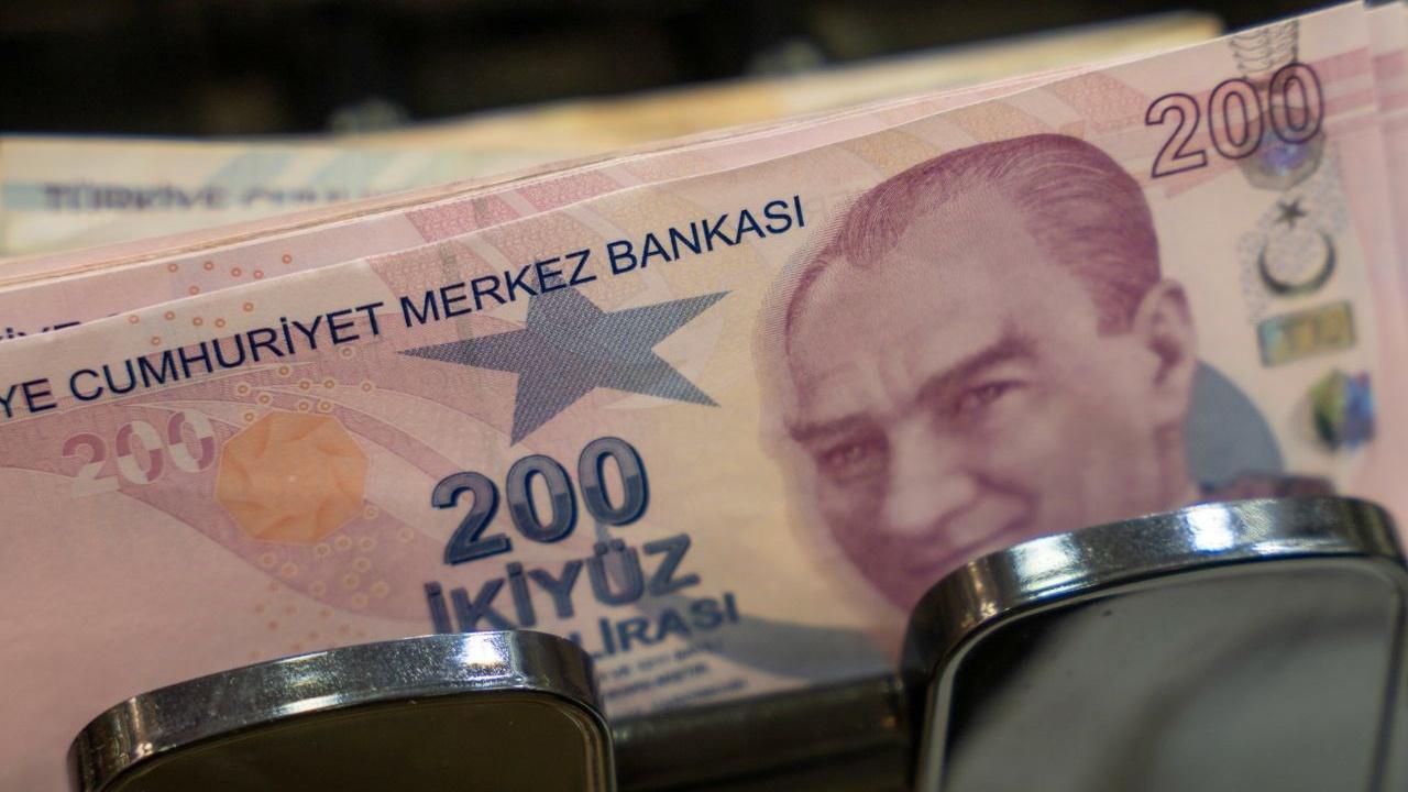 Yüksek Faiz Altın Talebini Düşürdü: Türkiye'de Altın Yatırımı Geriledi