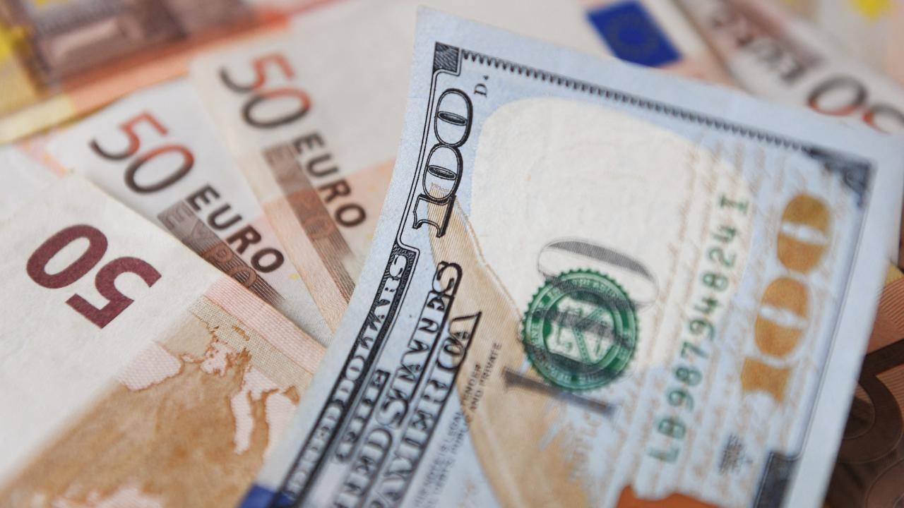 Euro/Dolar Paritesi Tekrar Gündemde: 2023'te Yeniden 1'e 1 Olacak mı?