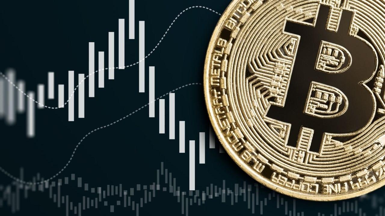 Bitcoin Sosyal İlgiyi Çekiyor: Fiyatı Yükselirken Altcoinler Neden Düşüyor?