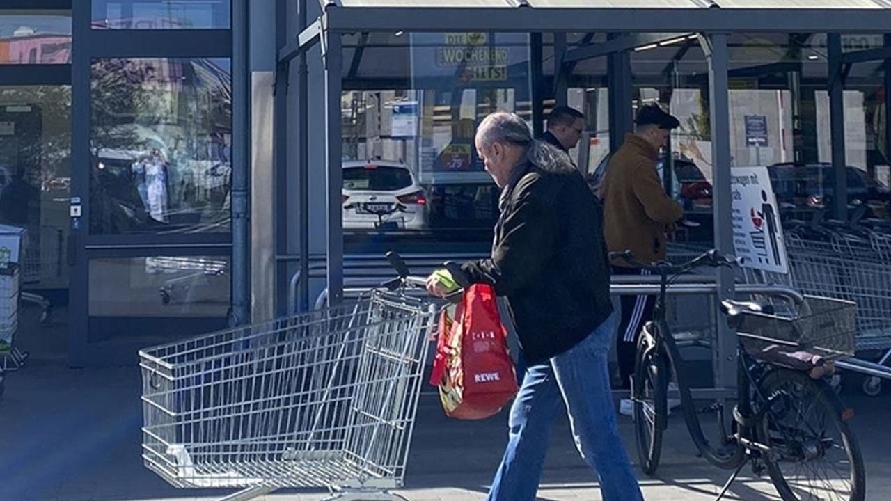 Almanya'da Tüketici Güveni 2,7 Puan Arttı: En Yüksek Seviye Nisan 2022'den Beri