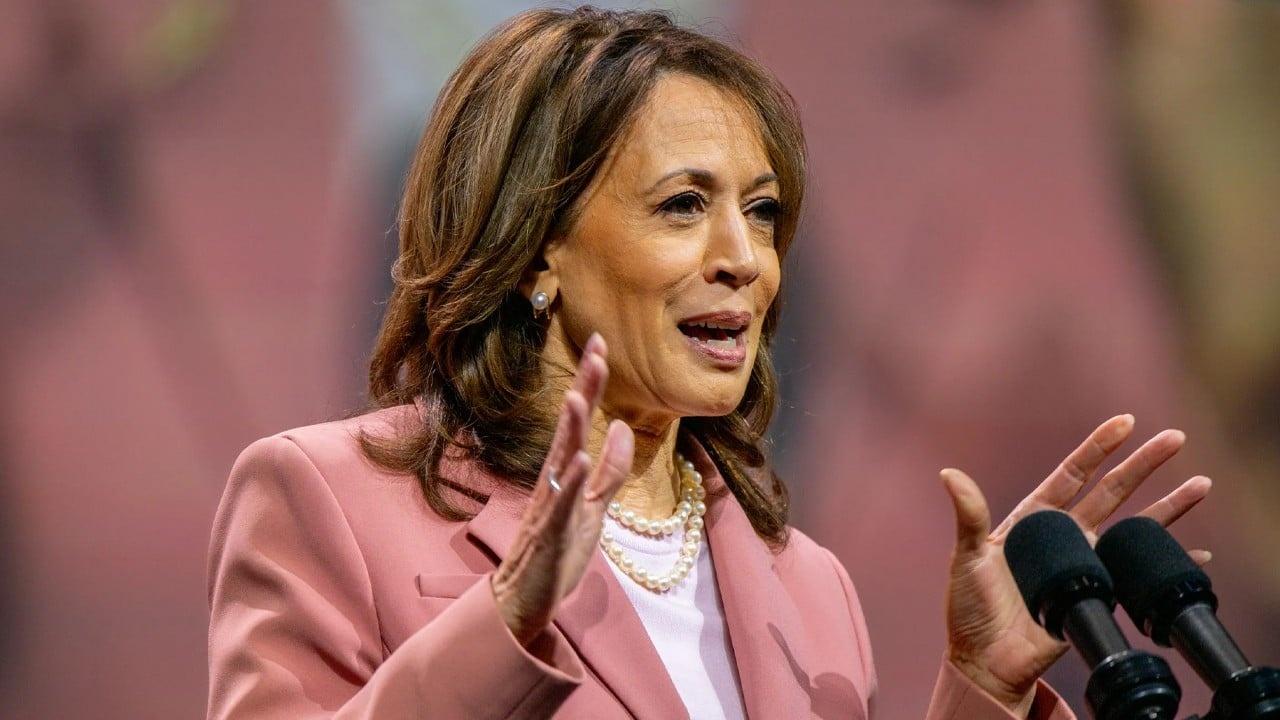 Kamala Harris, Siyahi Erkek Seçmenleri Kazanmak İçin 1 Milyon Kredi Vaat Ediyor!