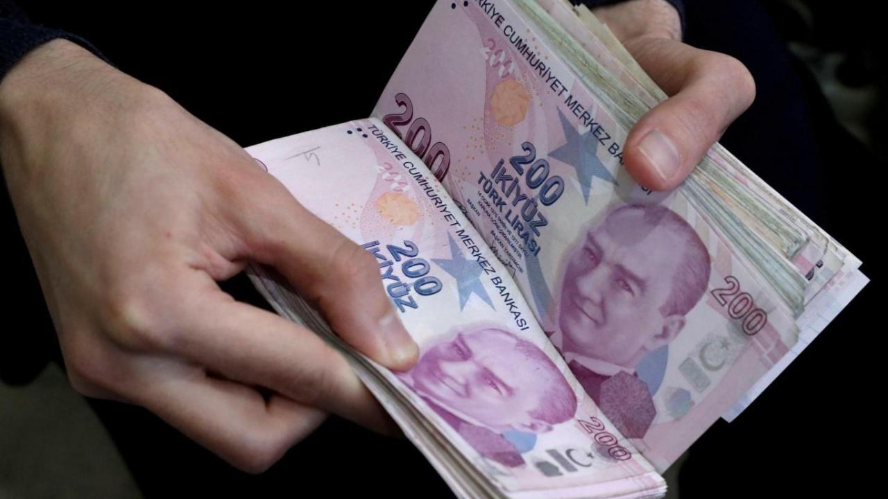 2025 Ocak Memur ve Emekli Zammı: İlk 3 Aylık Enflasyon %8.9! Ne Kadar Zam Bekleniyor?