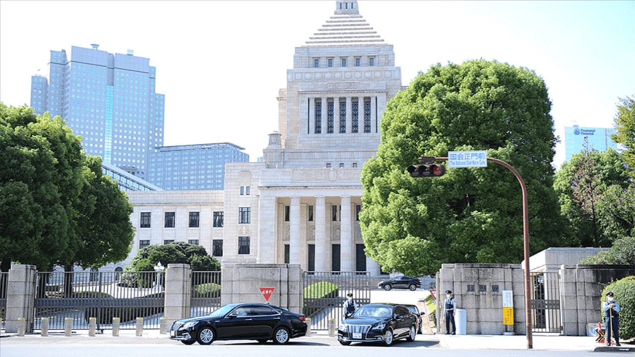 Japonya'da İktidar Partisi Seçimde Kaybetti, Parlamentoda Çoğunluğu Kaybetti