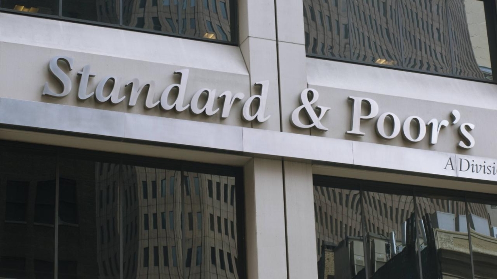 İngiltere'nin Kredi Notu 'AA' Olarak Teyit Edildi: S&P Global Yeni Hükümetin Zorlu Politikalarla Karşılaşacağını Söylüyor