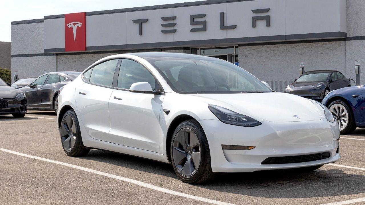 Tesla'da 100.000 TL'ye Varan Zam: Fiyat Listesi Şok Etti