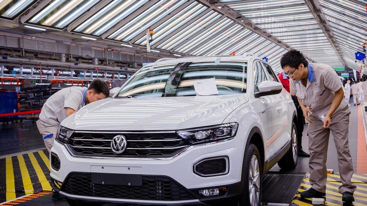 Volkswagen'de 3 Fabrika Kapanabilir: Çin ve Tesla Baskısı!