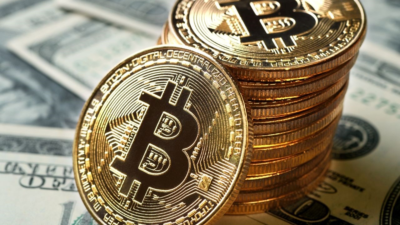 Bitcoin Fiyatı Seçim Sonrası Artışla 77 Bin Dolara Ulaştı