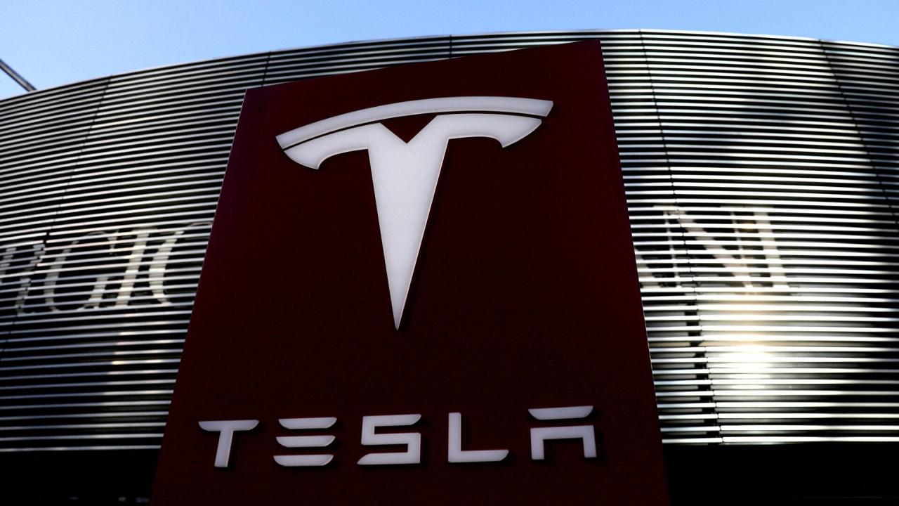 Tesla, Robotaksiler ve Optimus İçin 318 Bin Dolara Kadar Mühendis Arıyor