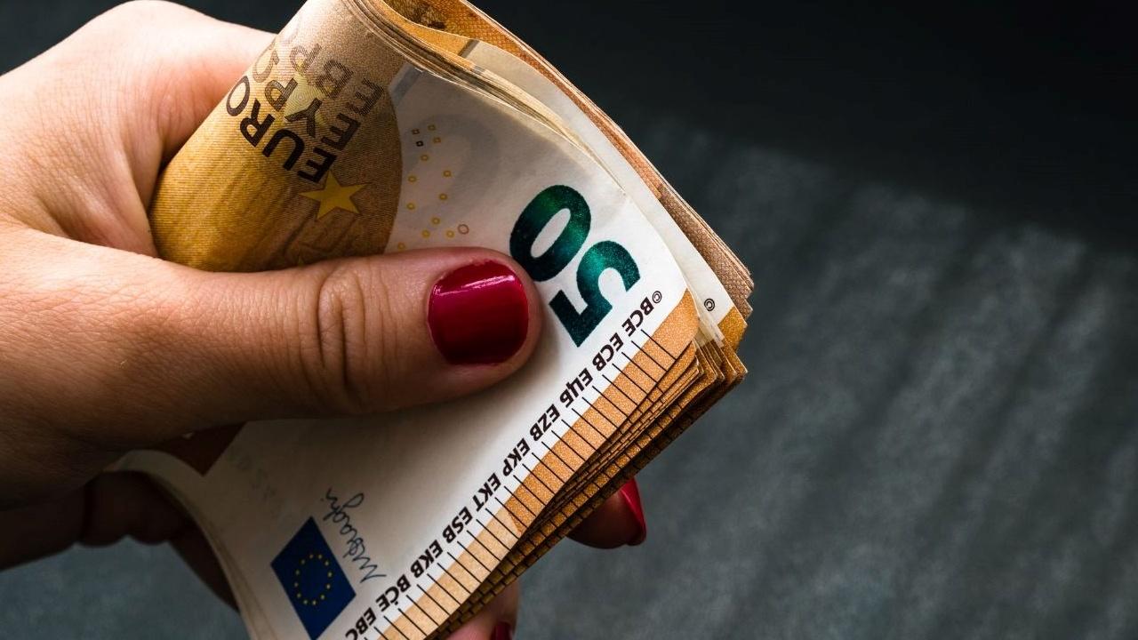 Euro Bölgesi Yatırımcı Güveni 12,5 Puan Düştü