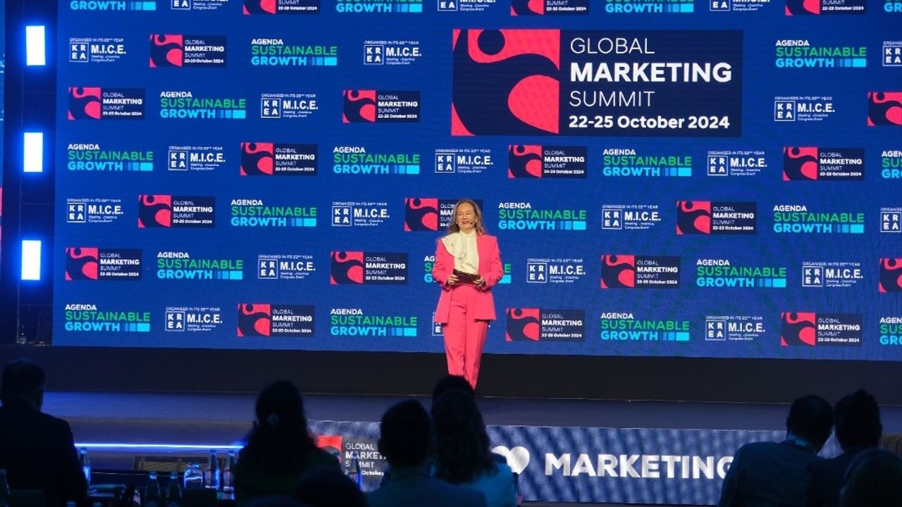 İstanbul Marketing Summit'te 9. Kez Perde Açıldı