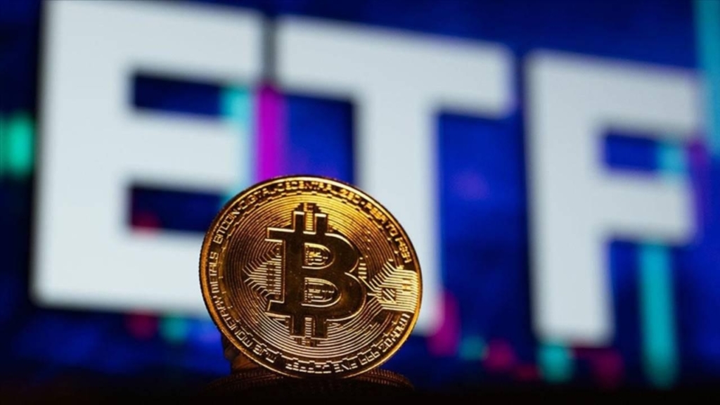 ABD Bitcoin ETF Akışları 900 Milyon Dolara Ulaştı